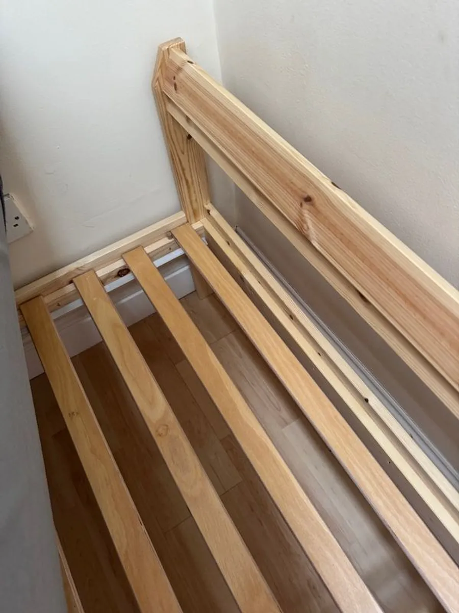 bed - Image 3