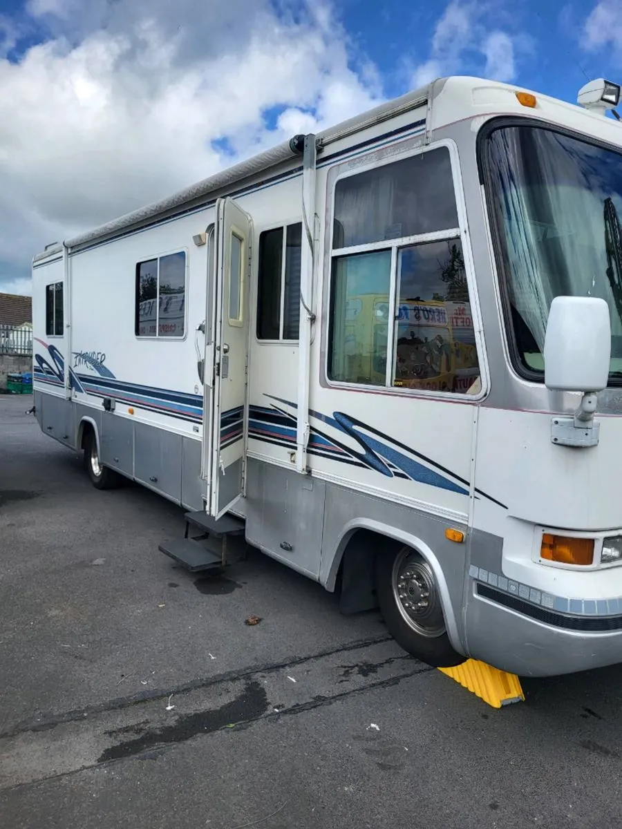 Damion Intruder 1999 6 berth v8 chevy diesel - Image 1