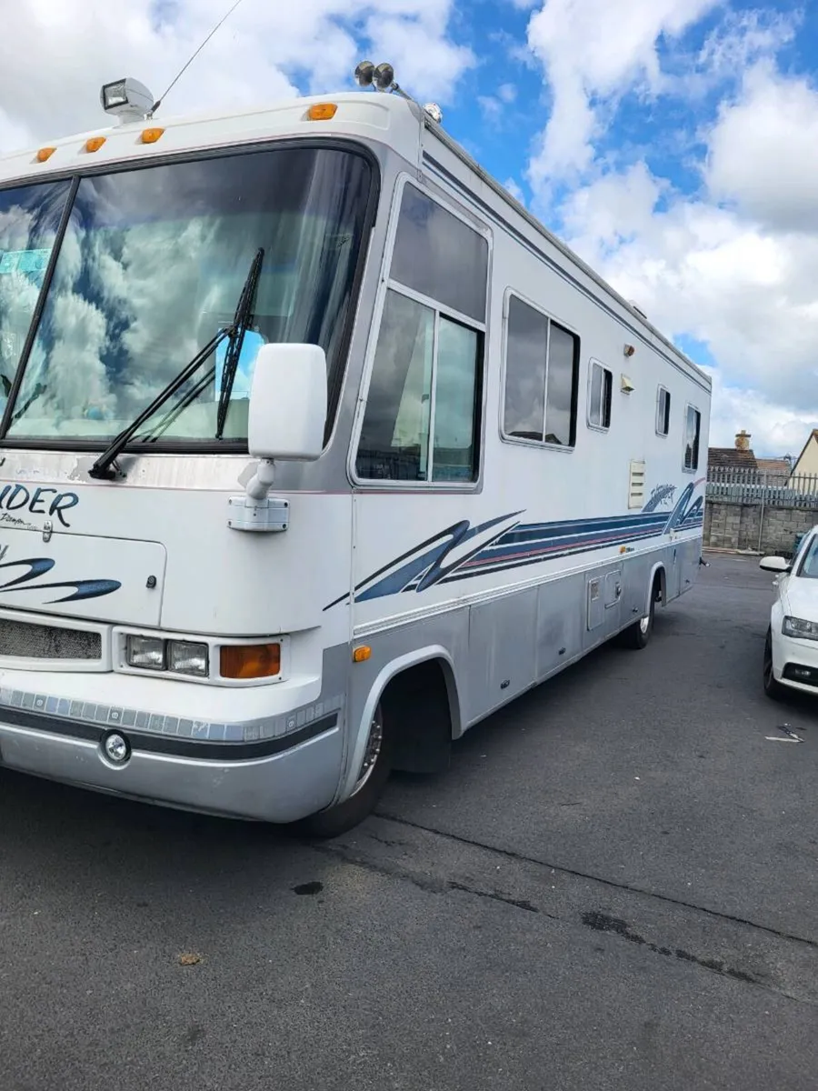 Damion Intruder 1999 6 berth v8 chevy diesel - Image 2