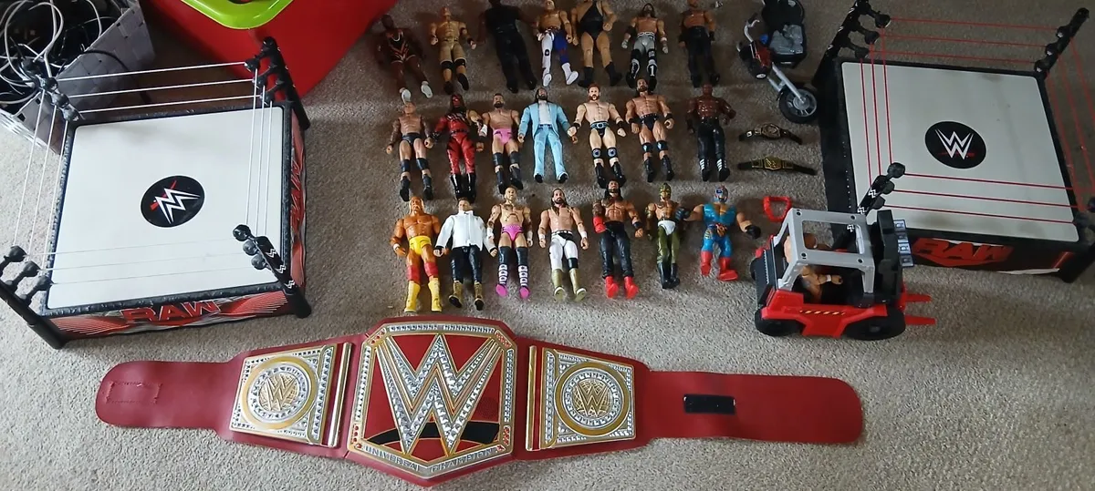 Wrestling figures