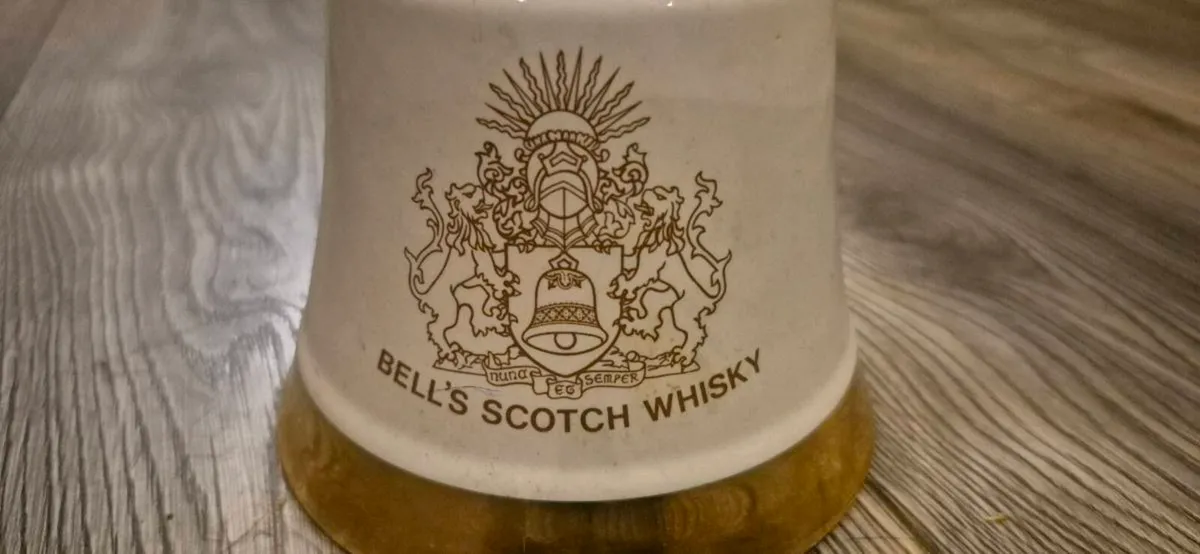 Bells commemorative decanter (free gift included) - Image 2