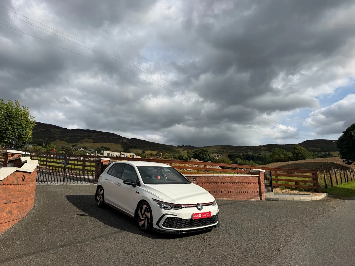 2021 Volkswagen Golf GTI - Image 4
