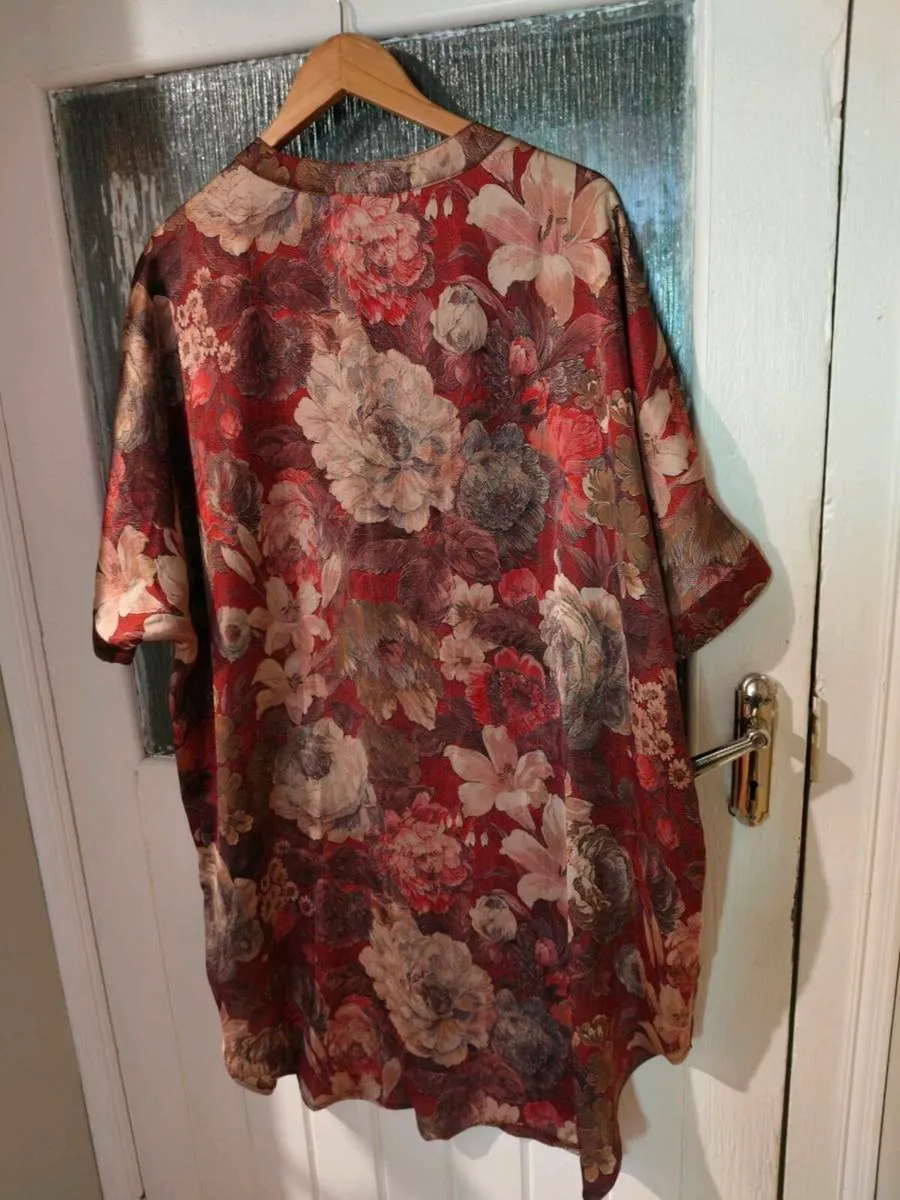 No. 1 by Ox Tunika Kjole, a floral print tunic dre - Image 2