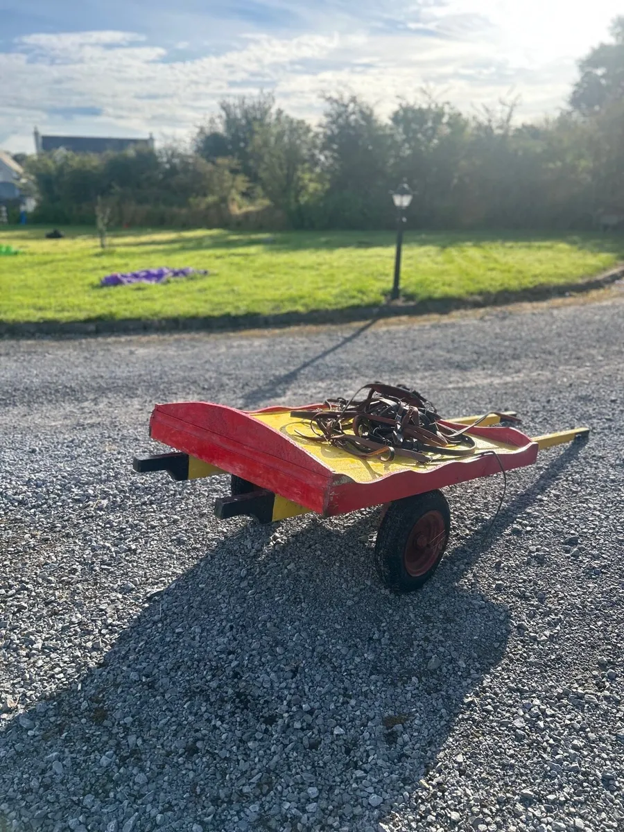 Flat cart and tackling for sale - Image 2
