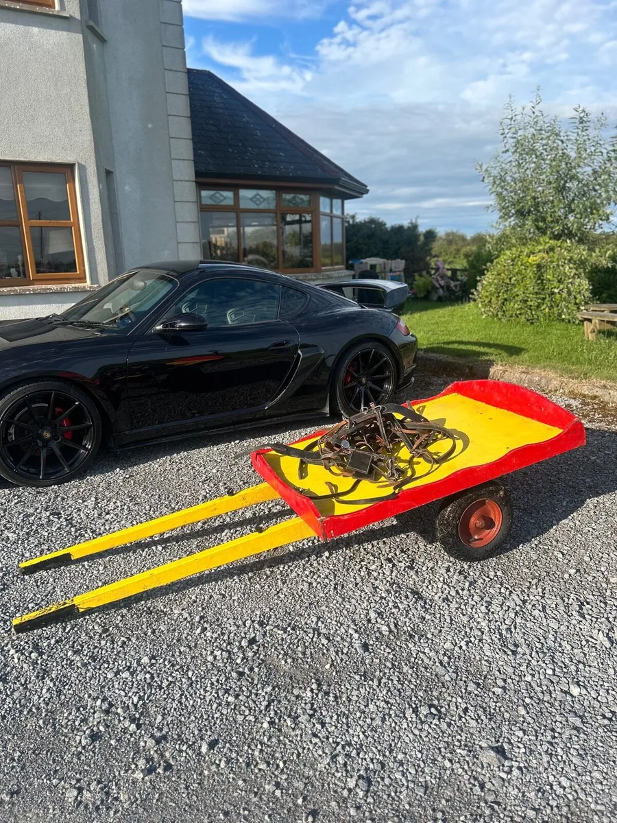 Flat cart and tackling for sale - Image 3