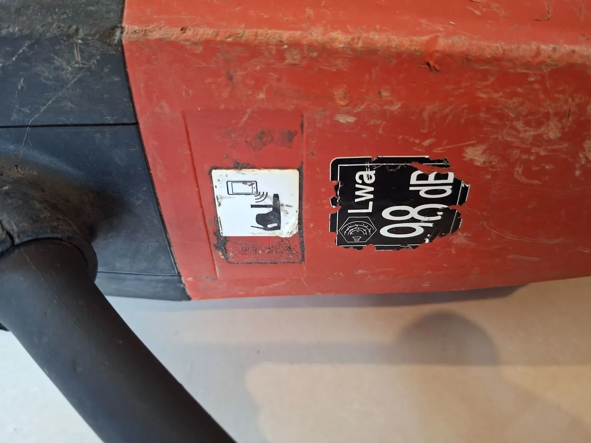 Hilti TE 1000-Avr Hi Drive Breaker 110v - Image 4