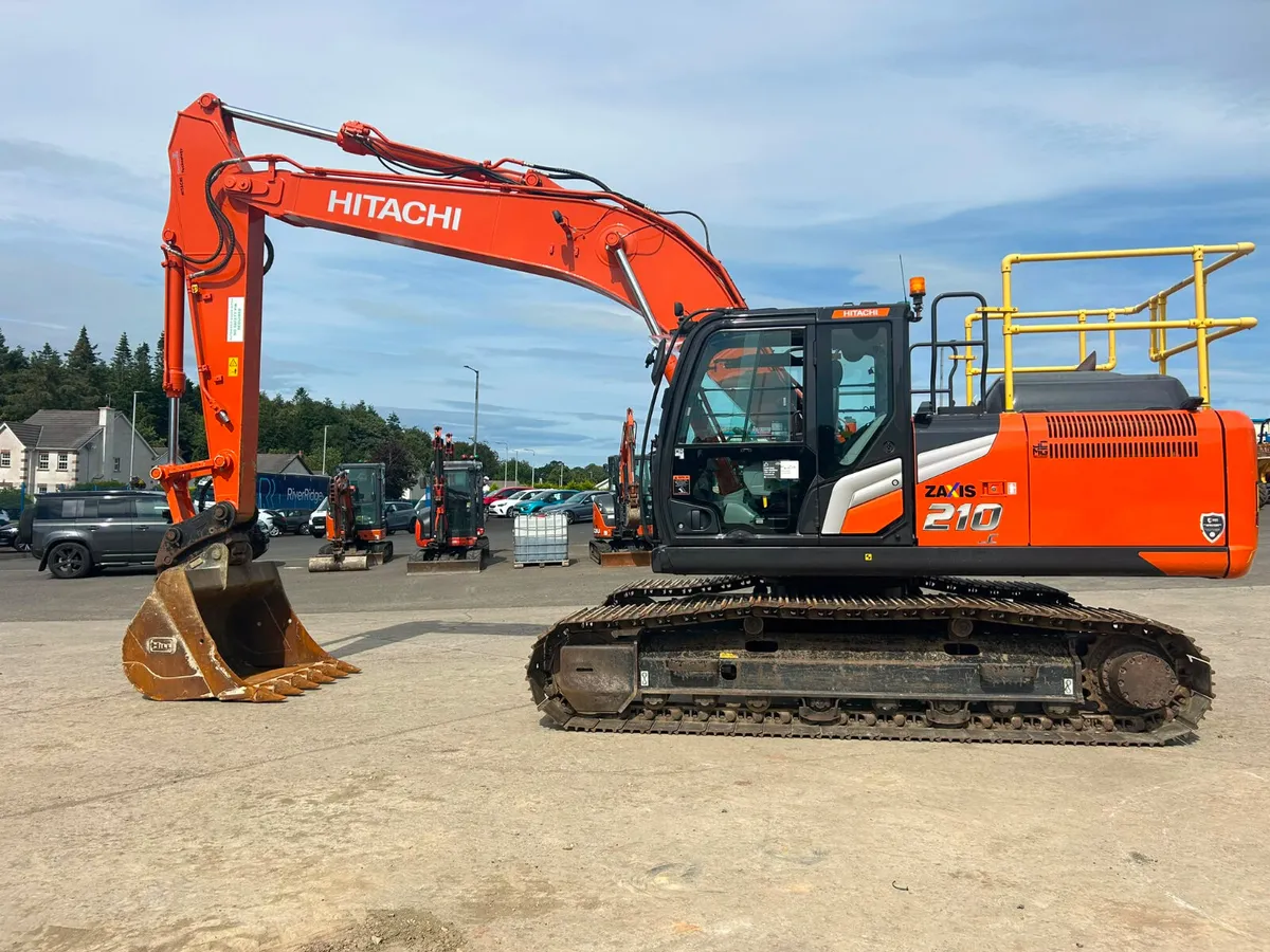 2024 Hitachi ZX210 LC-7 - MULLANS - Image 2