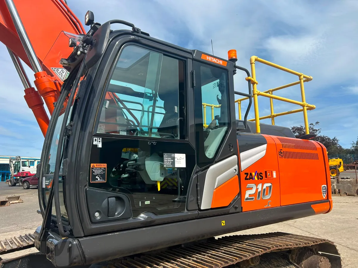 2024 Hitachi ZX210 LC-7 - MULLANS - Image 4