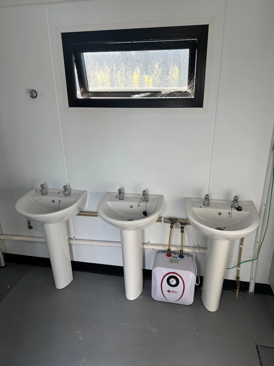 2016 Toilet & Shower Block  3 Toilets/2 Showers - Image 3