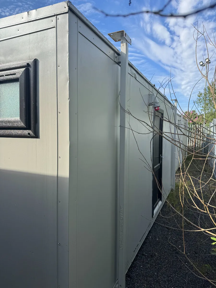 2016 Toilet & Shower Block  3 Toilets/2 Showers - Image 1