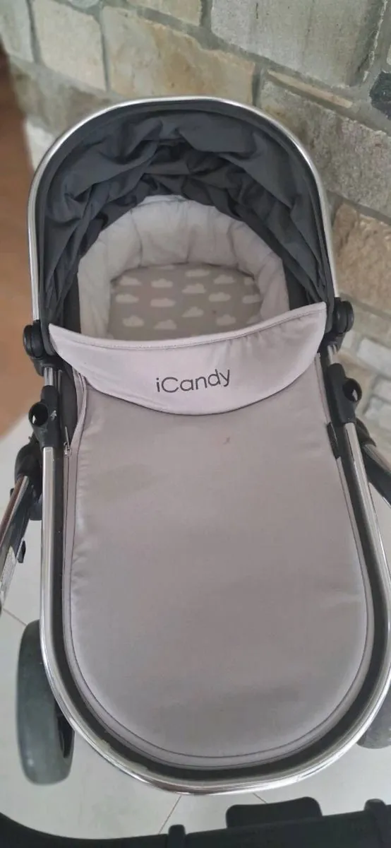 Icandy Peach travel system and buggy board - Image 2