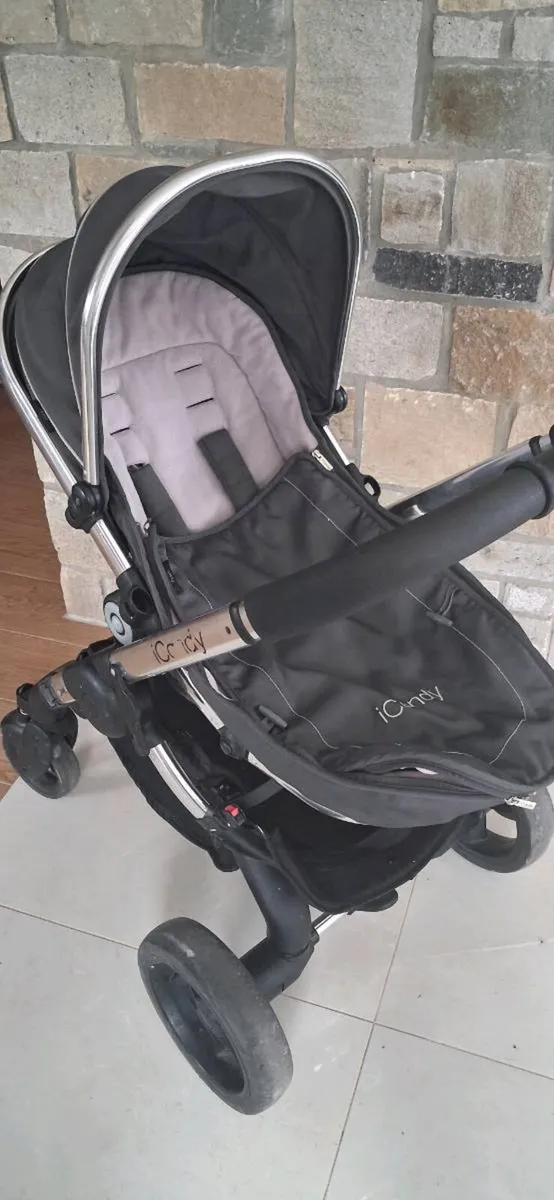 Icandy Peach travel system and buggy board - Image 4