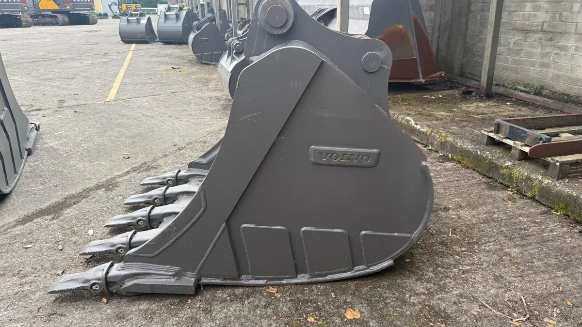 Volvo Digging Bucket – 1.32m³ - Image 2