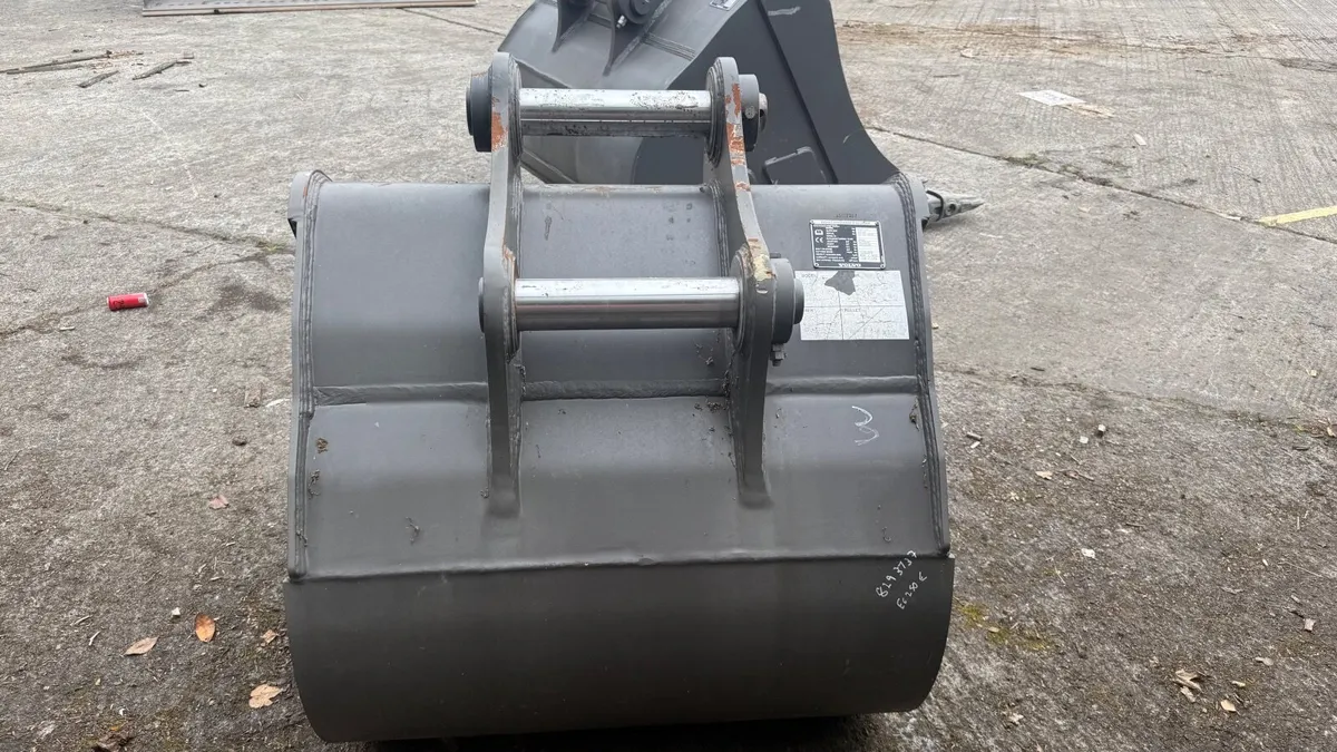 Volvo Digging Bucket – 1.32m³ - Image 3