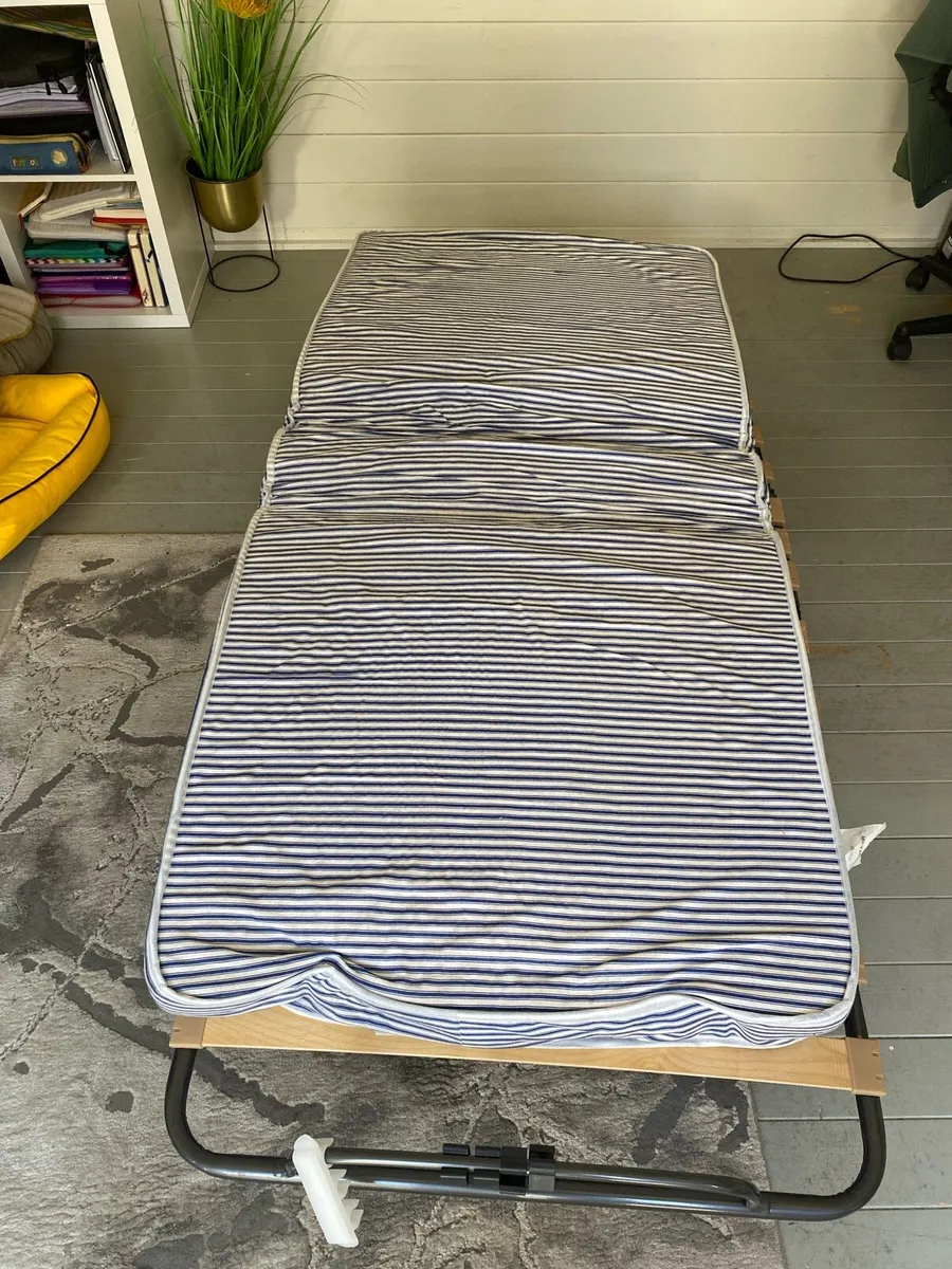 Fold up single bed - Image 2