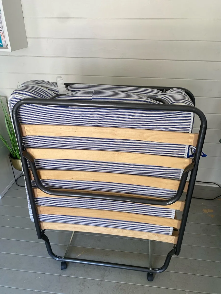 Fold up single bed - Image 3