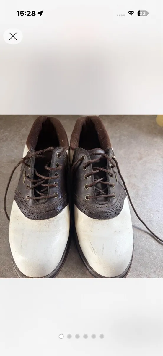 Golf shoes - Image 1