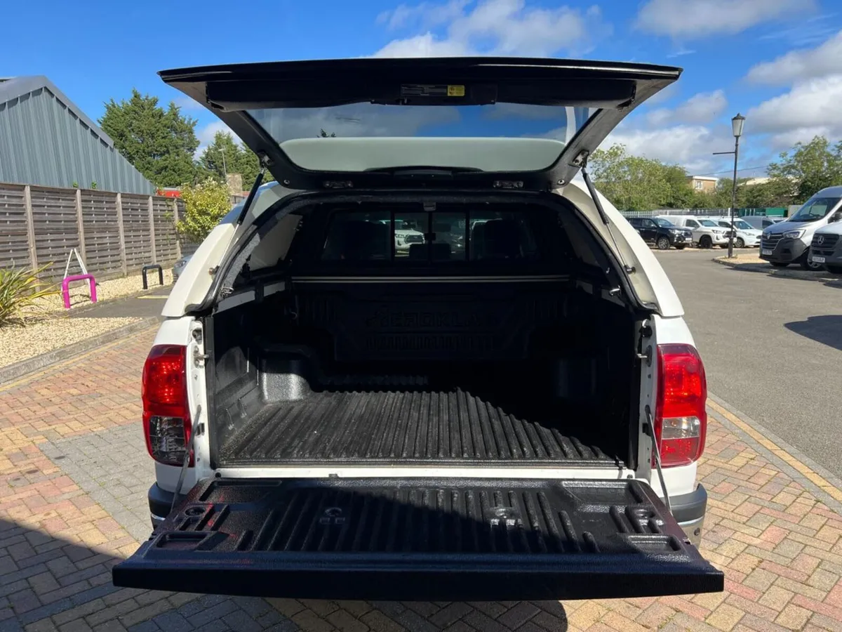 2019 Toyota Hi-Lux PickUp Van - Image 2