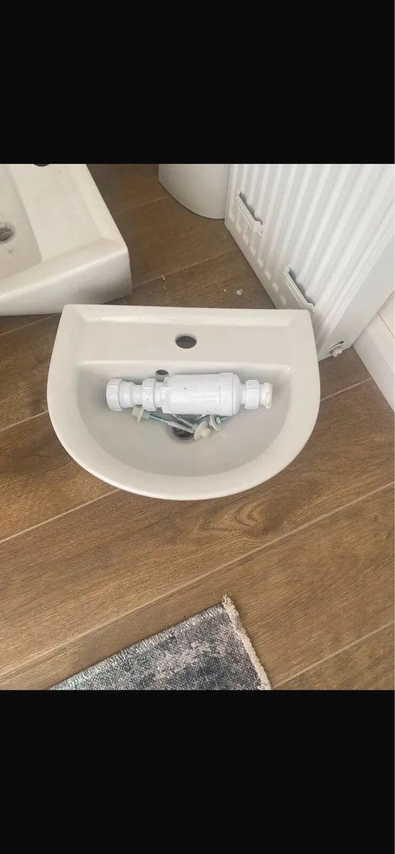 Bathroom ware - Image 4