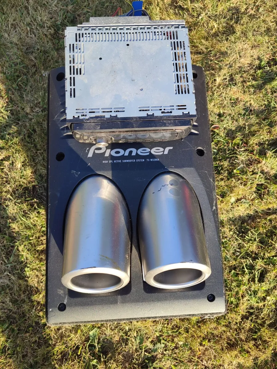 Pioneer subwoofer + radio - Image 2