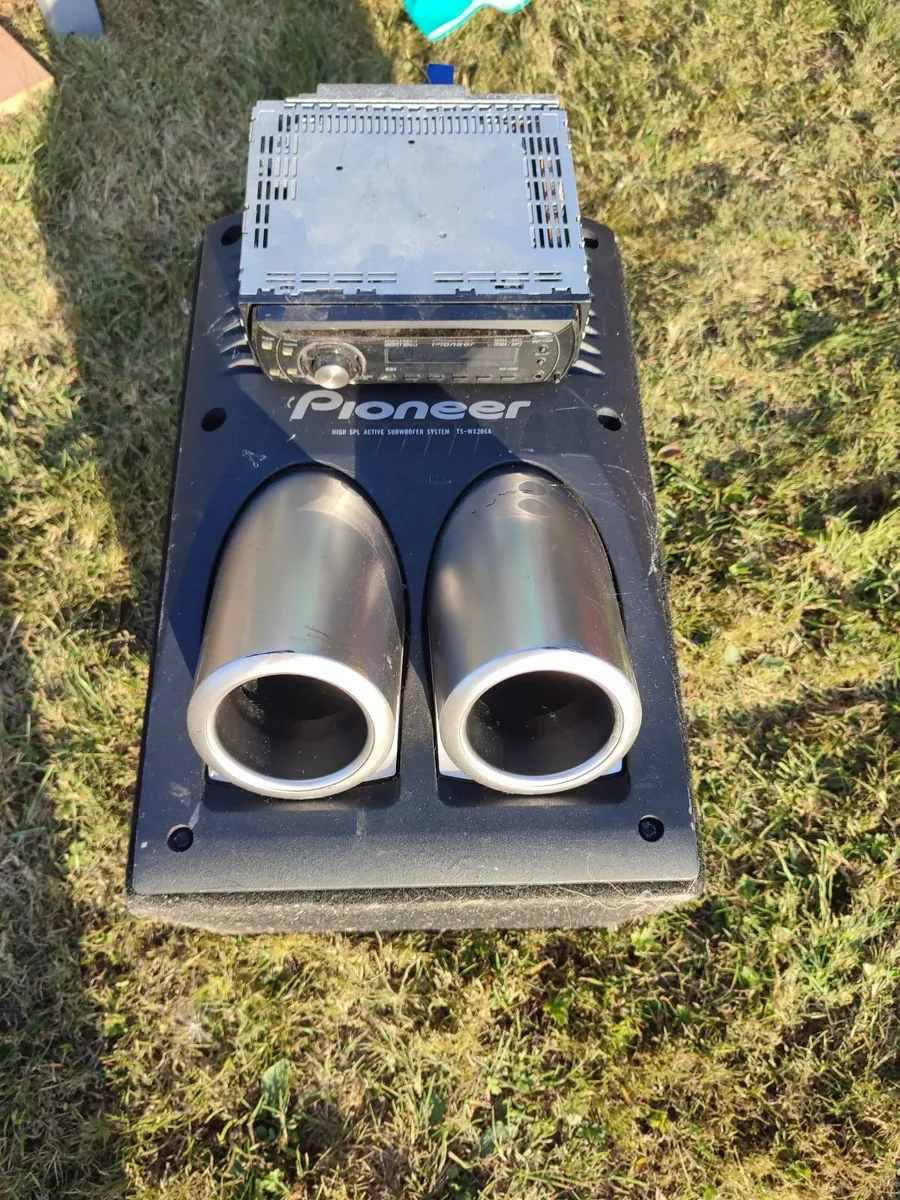 Pioneer subwoofer + radio - Image 3