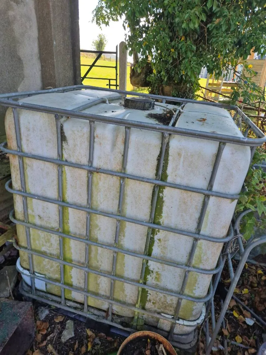Oil Tank, Cube and Approximately 45 metres of wire - Image 1