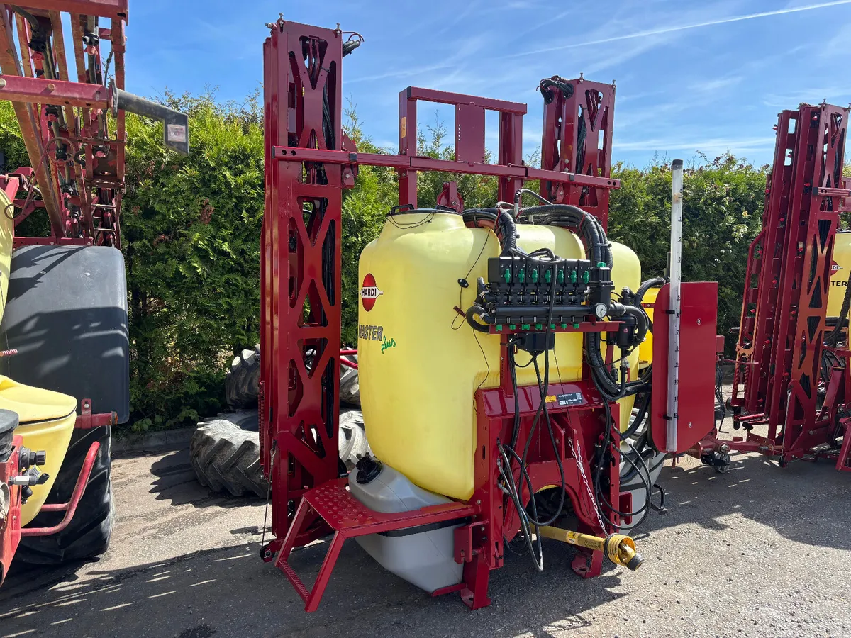 2021 Hardi Master 18M 1200L - Image 2