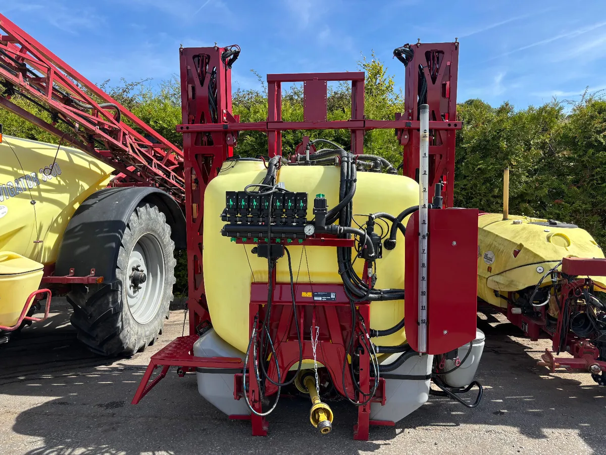 2021 Hardi Master 18M 1200L - Image 1
