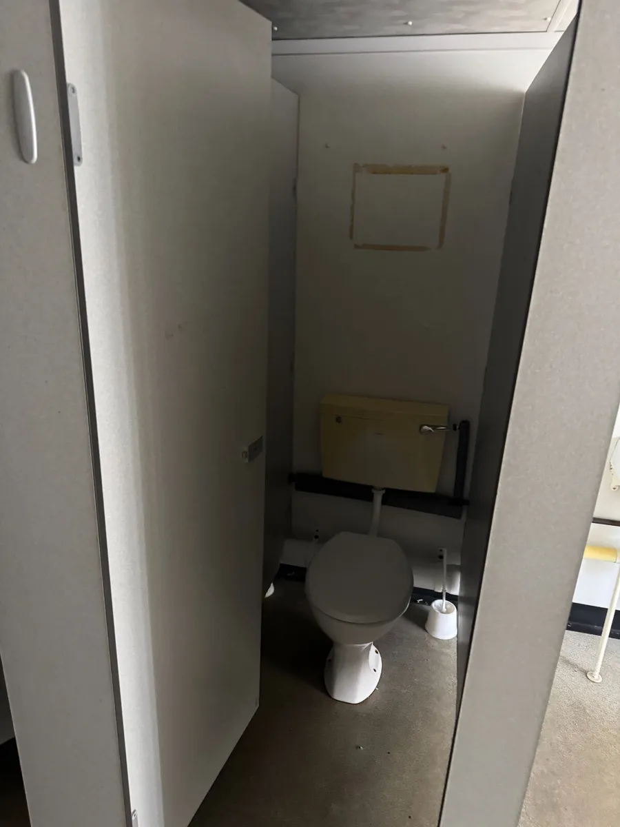 6 Toilet Site Block – 32x10 – Stock #108 - Image 3