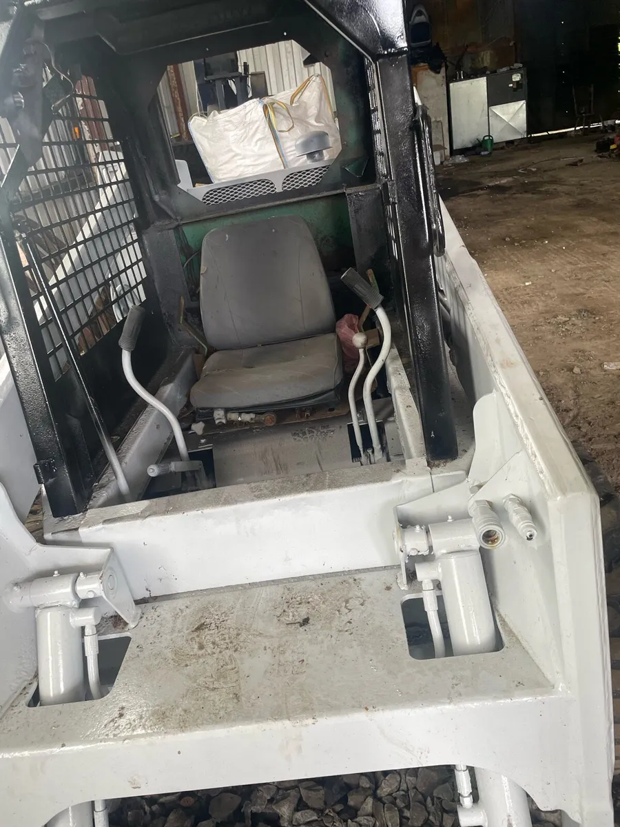 Skid steer - Image 3