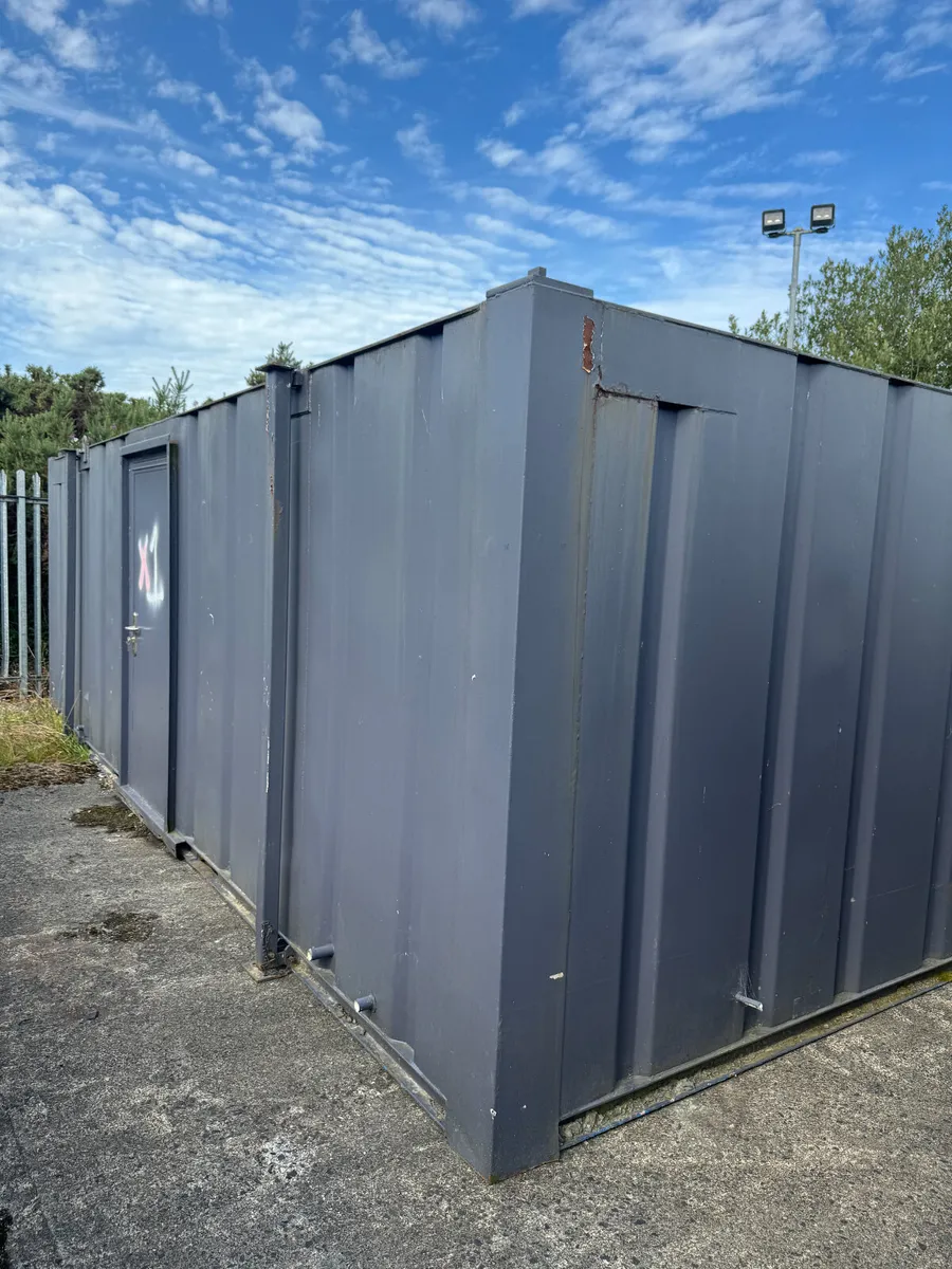 4 Shower & Toilet Block – 24x10 – Stock #110 - Image 1