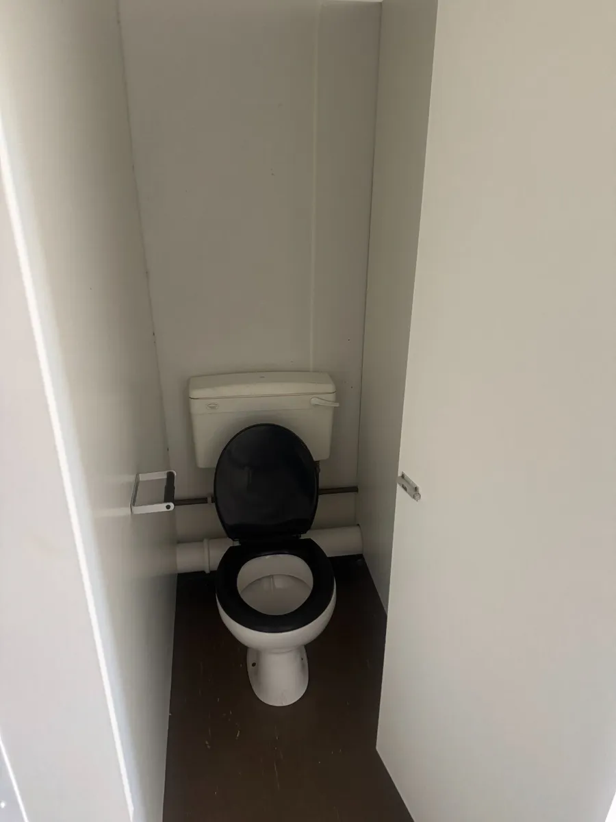 6 Toilet & Disabled Welfare Block 32x10 – #112 - Image 3