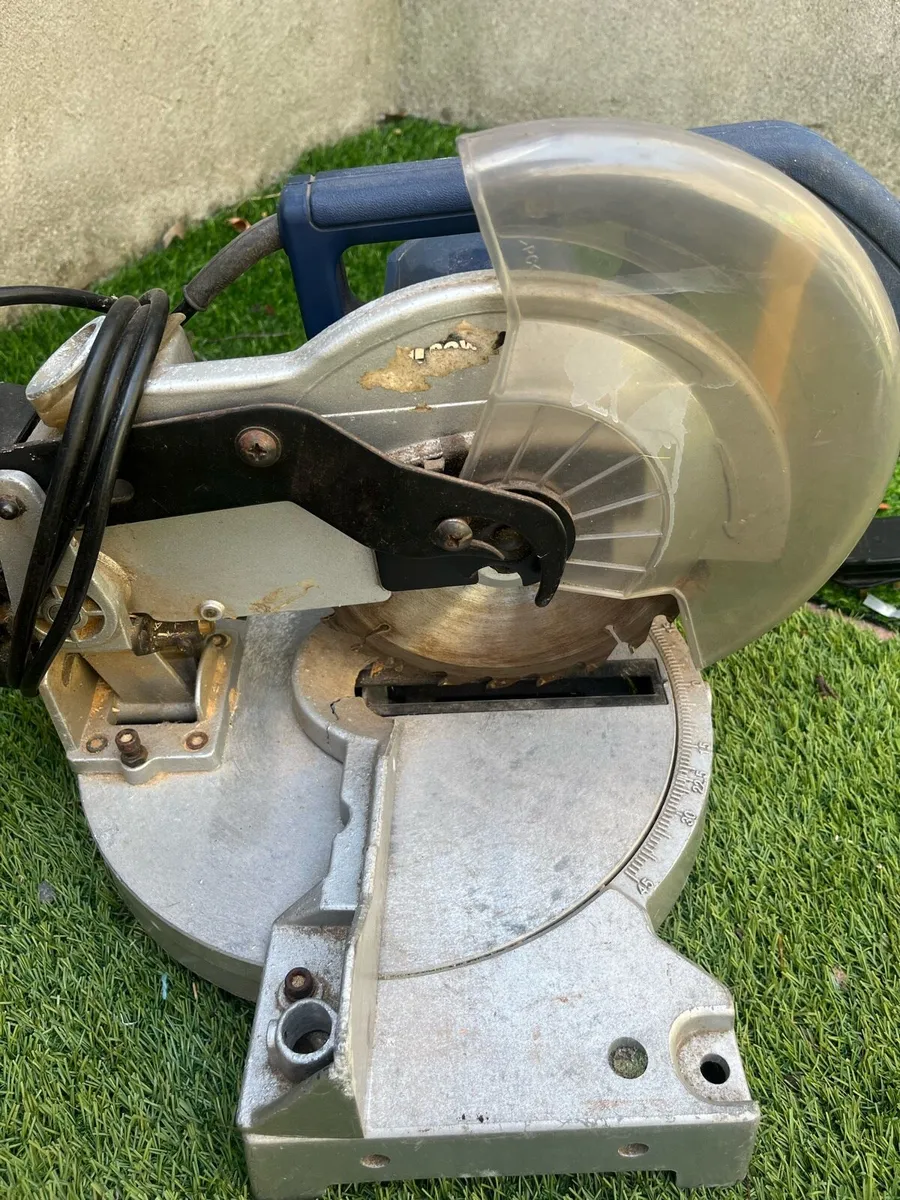 compound mitre saw - Image 3