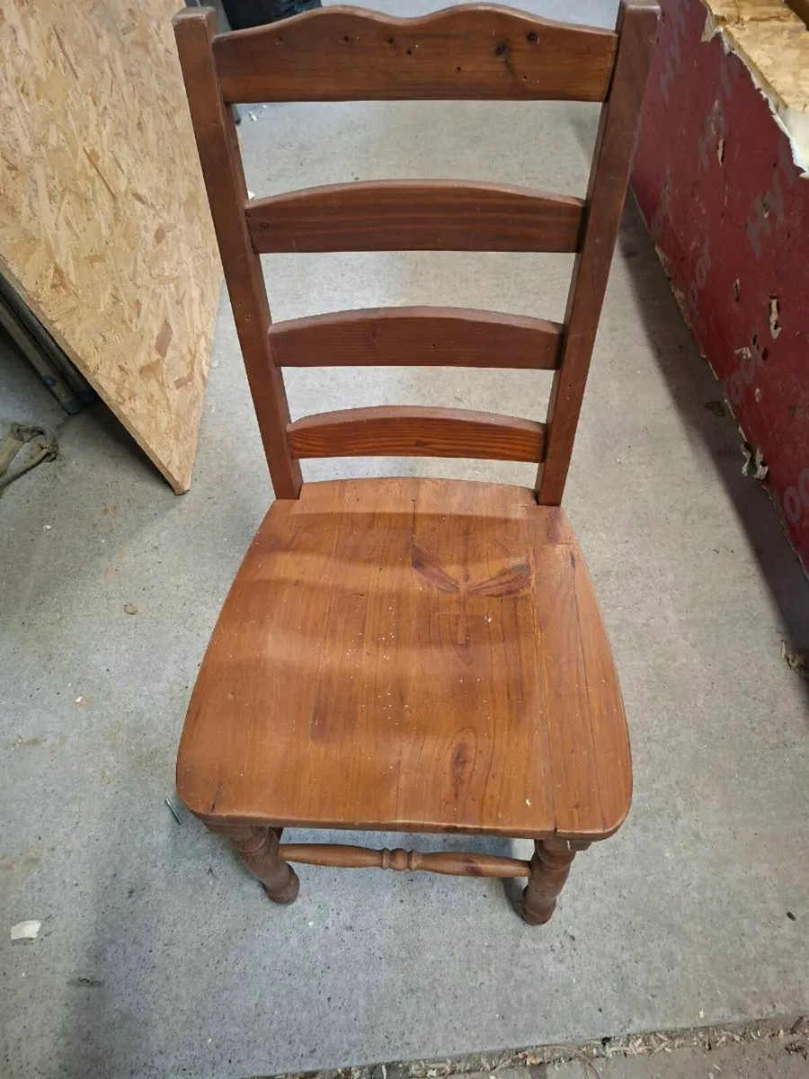 Oak table & 6 chairs - Image 3