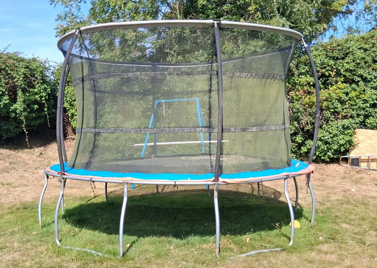 Jump Power Large Trampoline with Net - Image 1