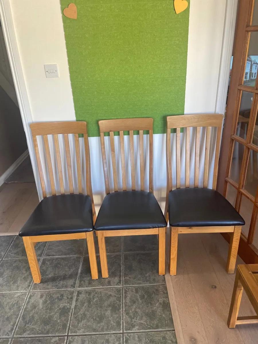 Dining chairs - Image 1