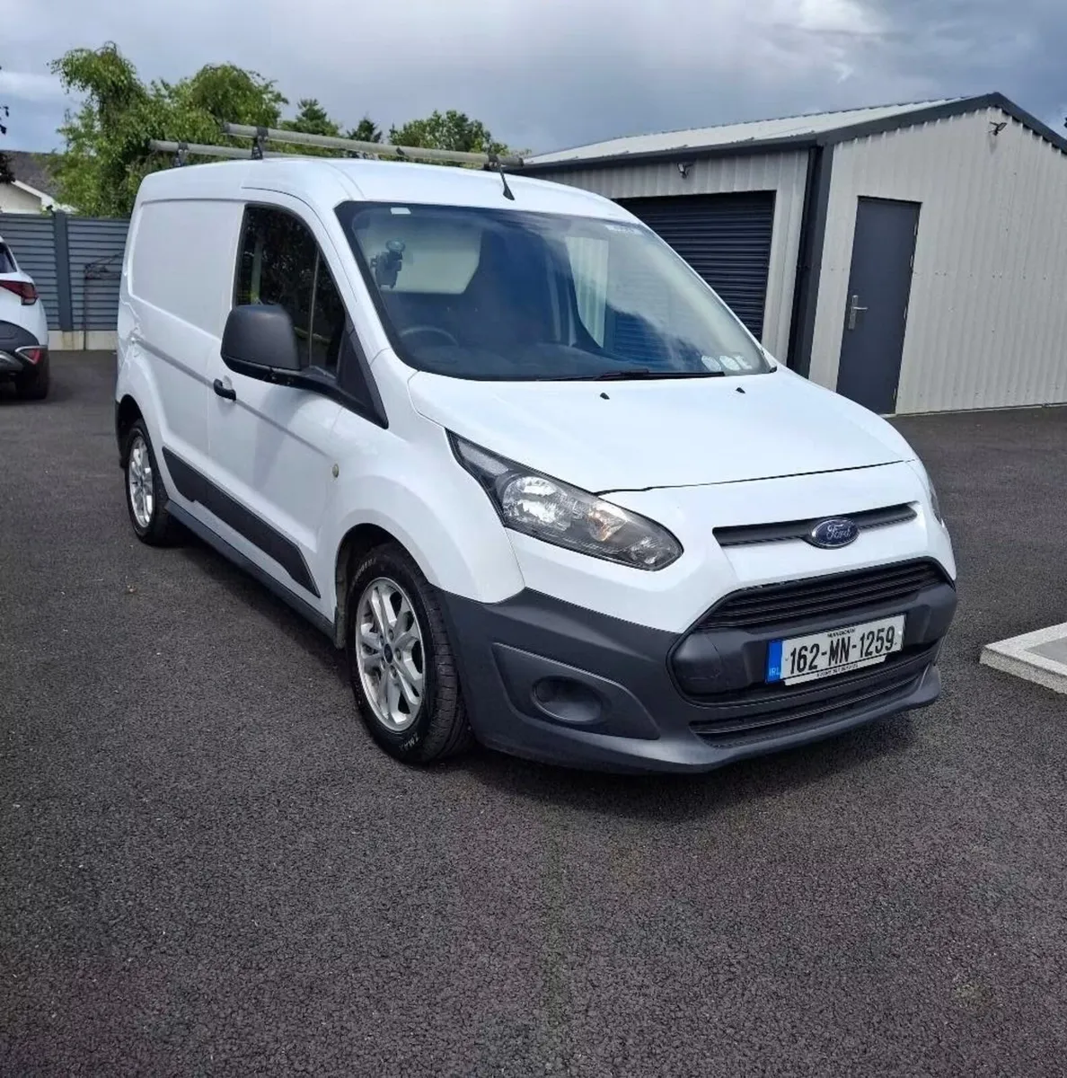 2016 Ford Transit Connect – Excellent Condition - Image 4