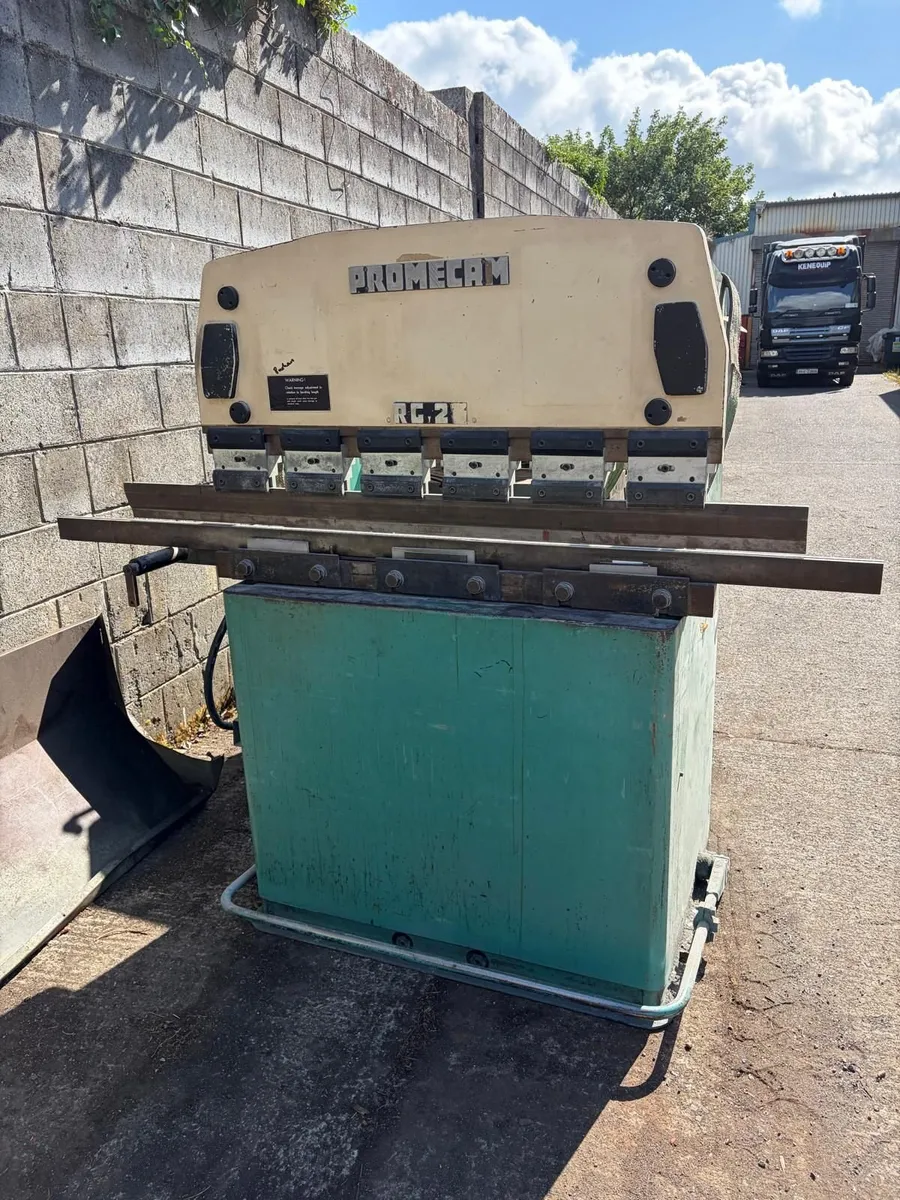 Promecam 25 ton x 1200 Press Brake