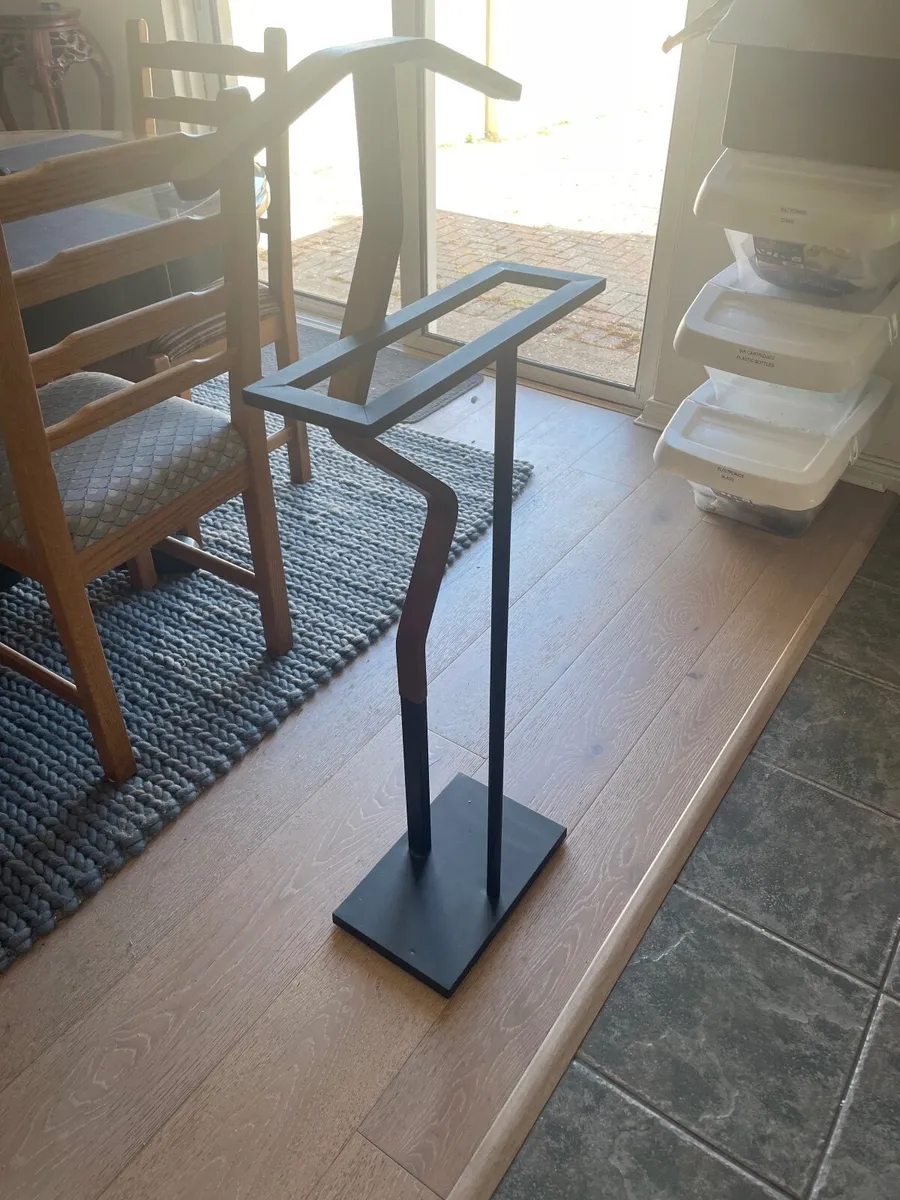 Clothes stand / valet - Image 1