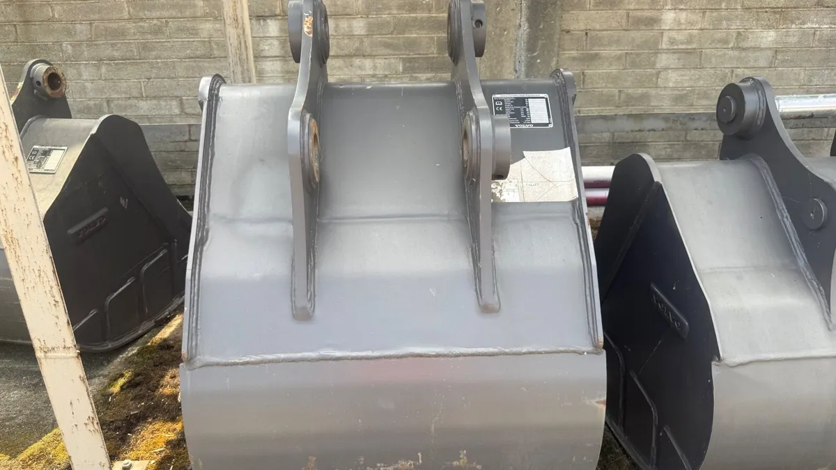 Volvo Digging Bucket - 0.92m3 - Image 2