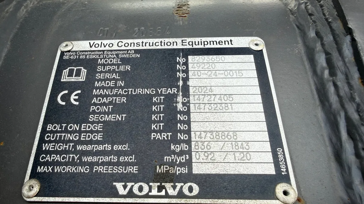 Volvo Digging Bucket - 0.92m3 - Image 3