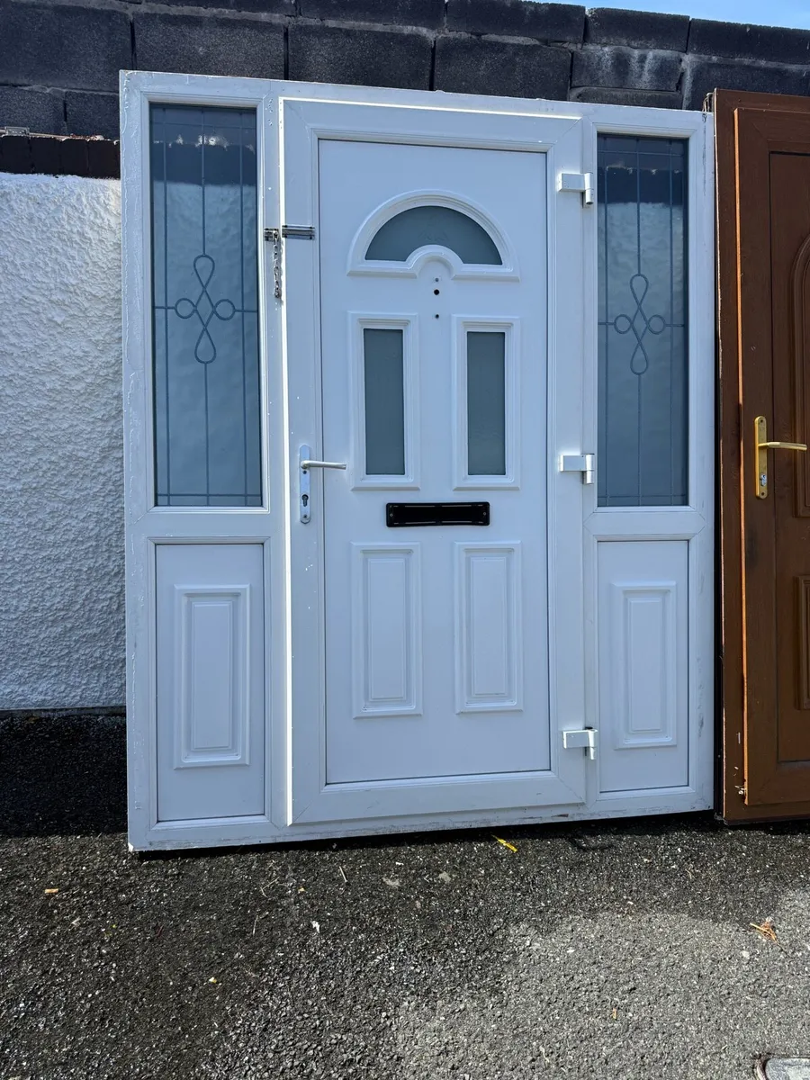 Pvc front door - Image 1