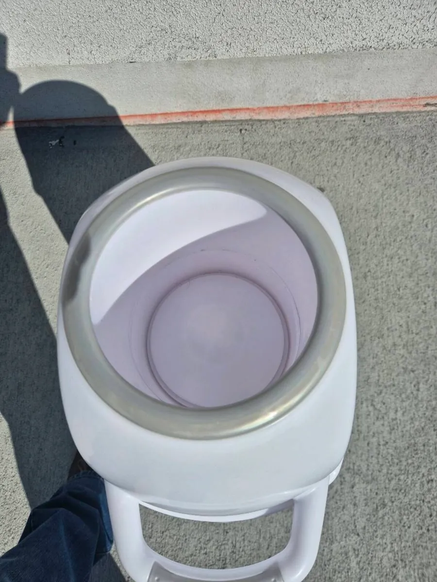 Nappy bin - Image 4