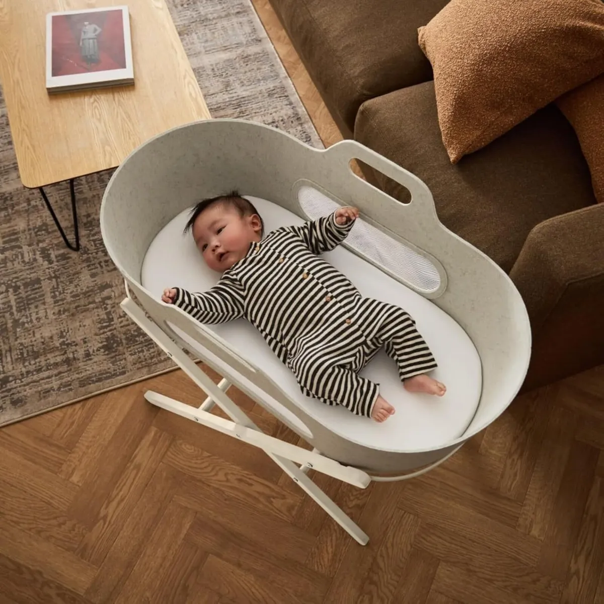 Snuzbaskit Moses Basket with Mattress Folding - Image 2