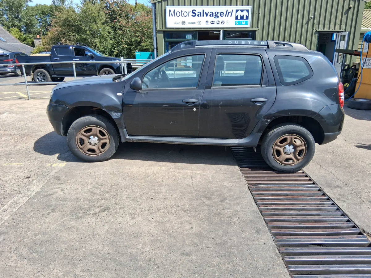 2017 DACIA DUSTER 1.5 dci (for parts only) - Image 1