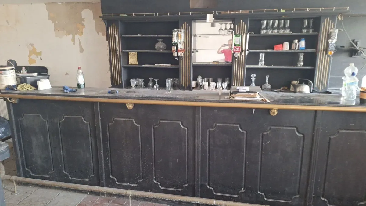 Pub counter and Bar - Image 2