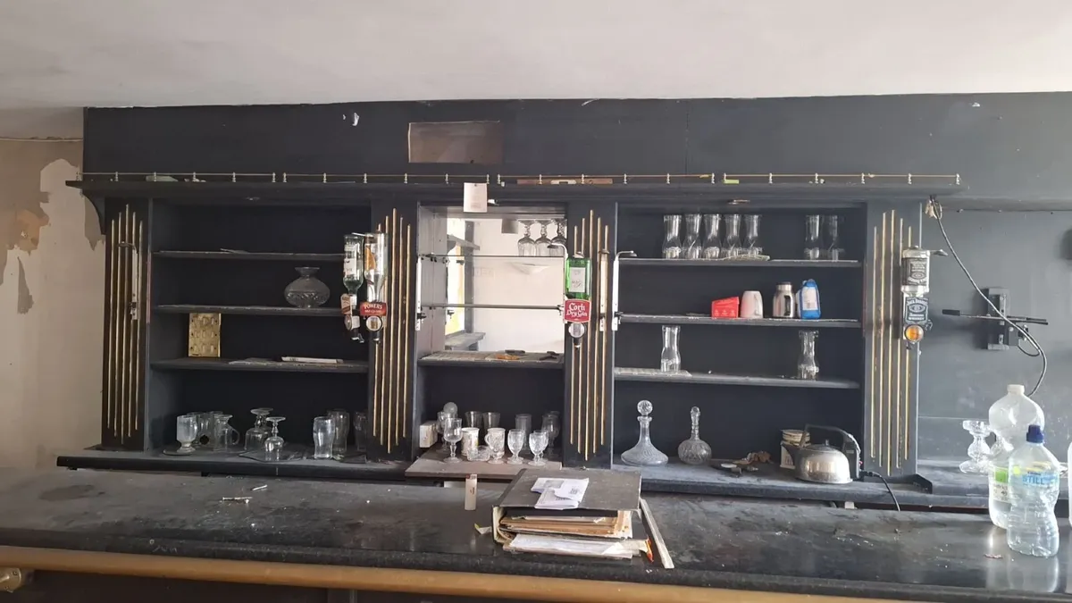 Pub counter and Bar - Image 3