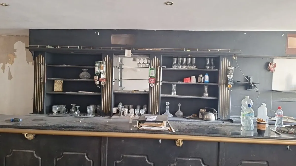 Pub counter and Bar - Image 4