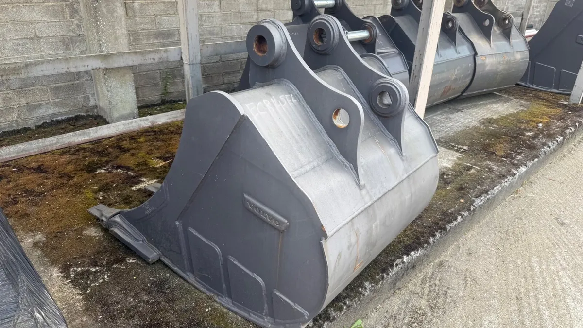 Volvo Digging Bucket – 0.66m³ - Image 2