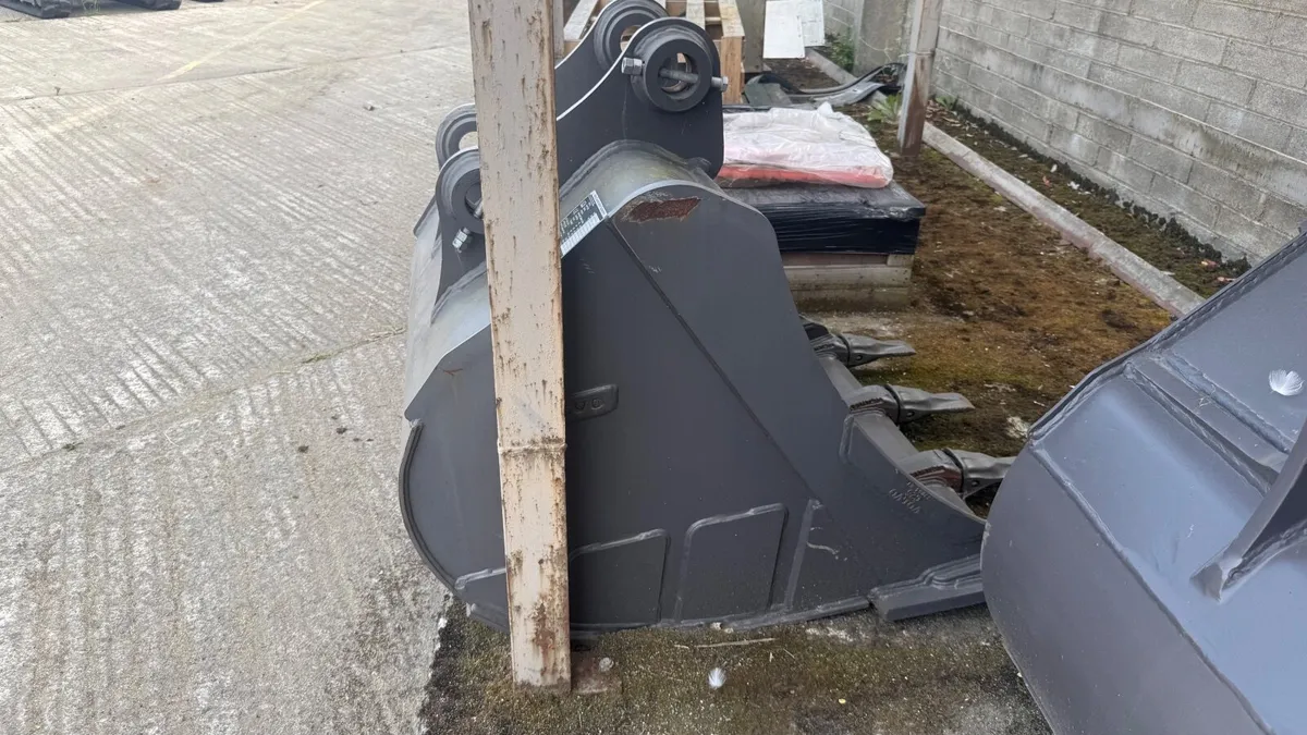 Volvo Digging Bucket – 0.66m³ - Image 4
